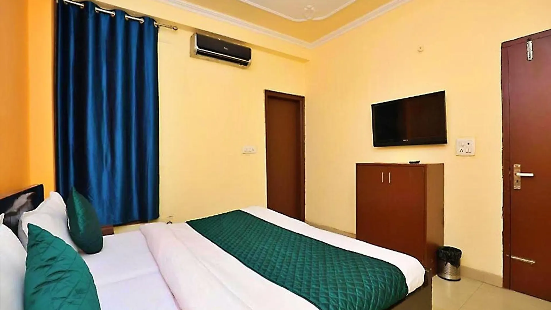 Hotel Sunlight Inn 뉴델리 3*,