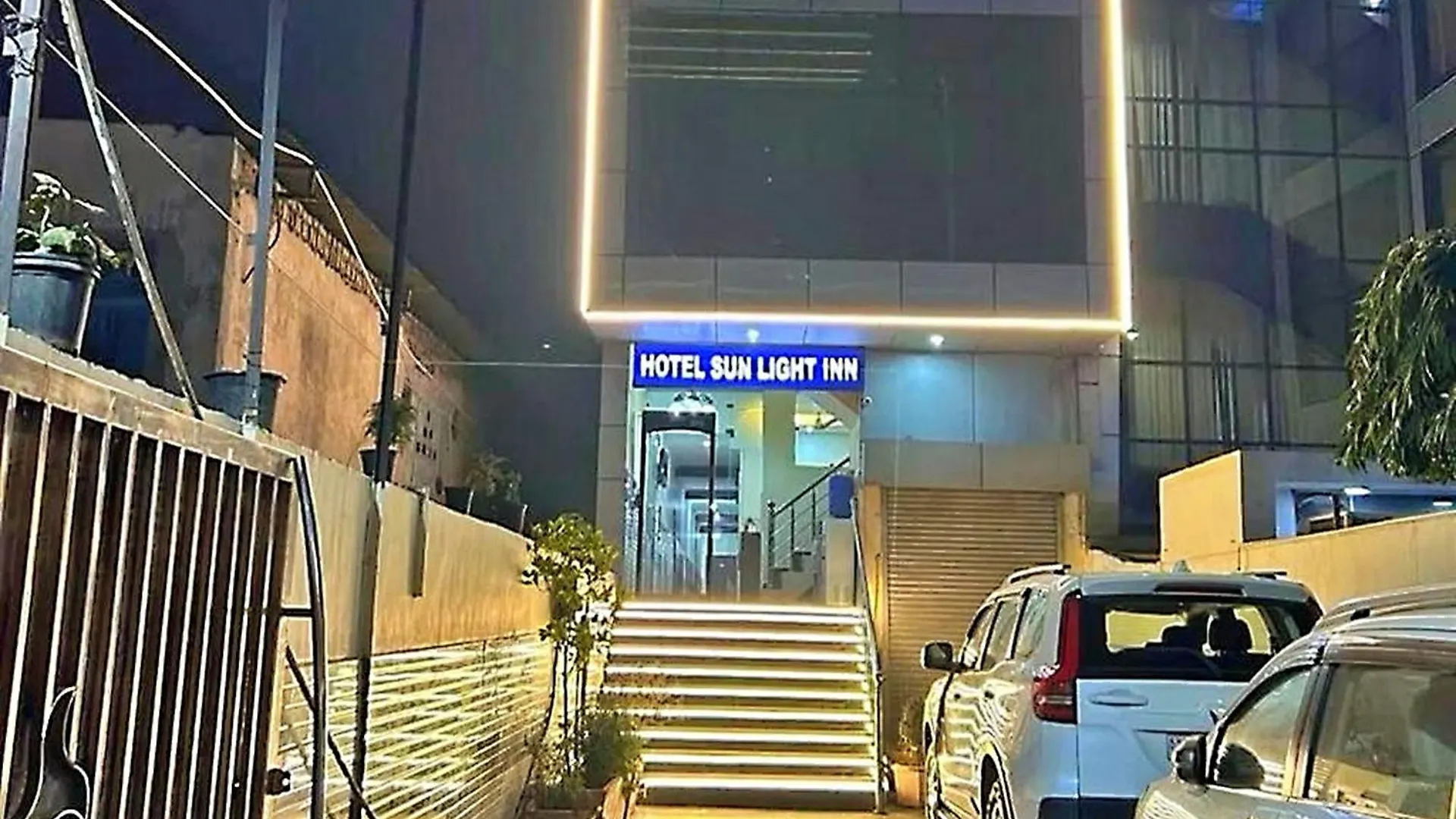 Hotel Sunlight Inn 뉴델리 3*,  인도